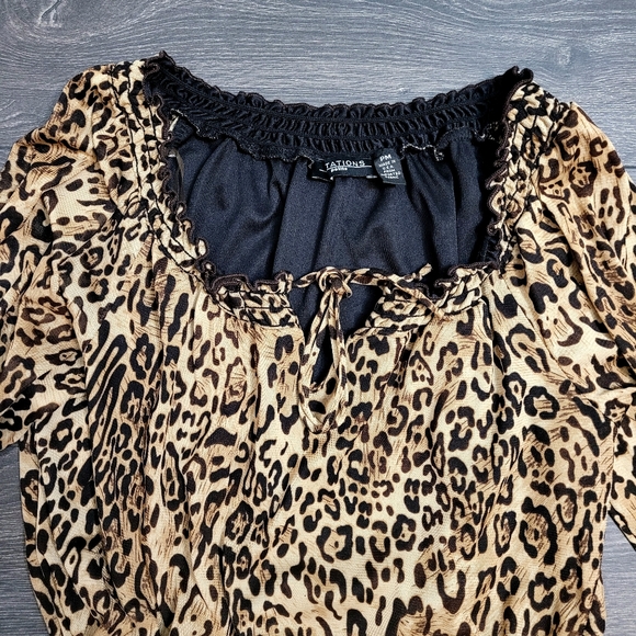 Leopard Jaguars Animal Print Notations Top - Picture 3 of 6